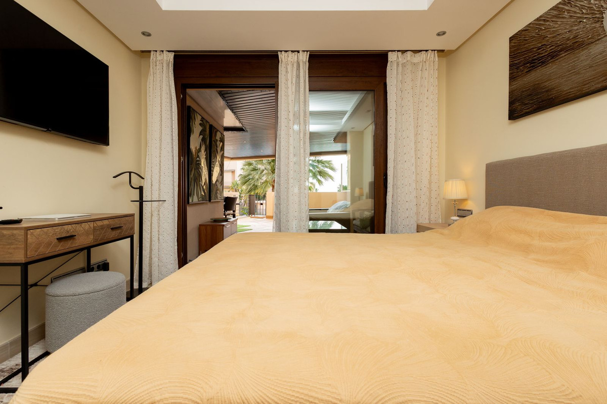 3 Bed Apartment for sale in New Golden Mile Costa Del Sol, Málaga, Spain