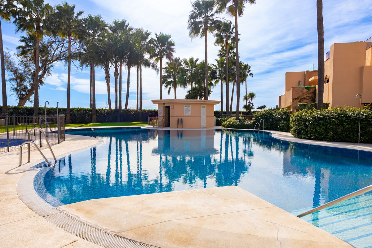 3 Bed Apartment for sale in New Golden Mile Costa Del Sol, Málaga, Spain