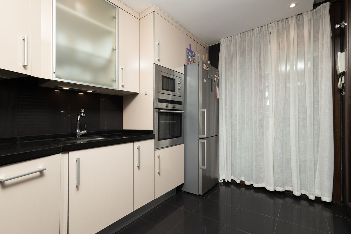 3 Bed Apartment for sale in New Golden Mile Costa Del Sol, Málaga, Spain
