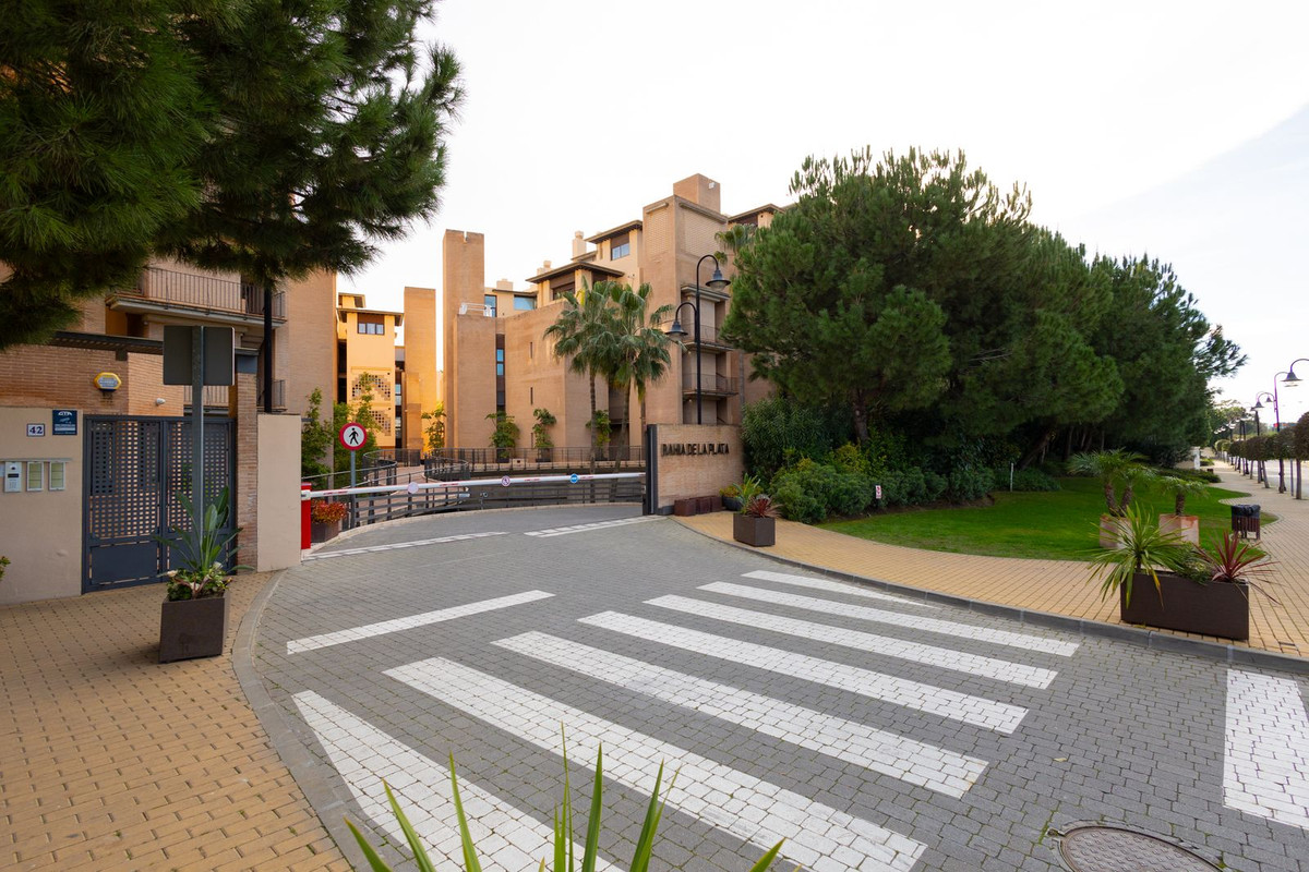 3 Bed Apartment for sale in New Golden Mile Costa Del Sol, Málaga, Spain