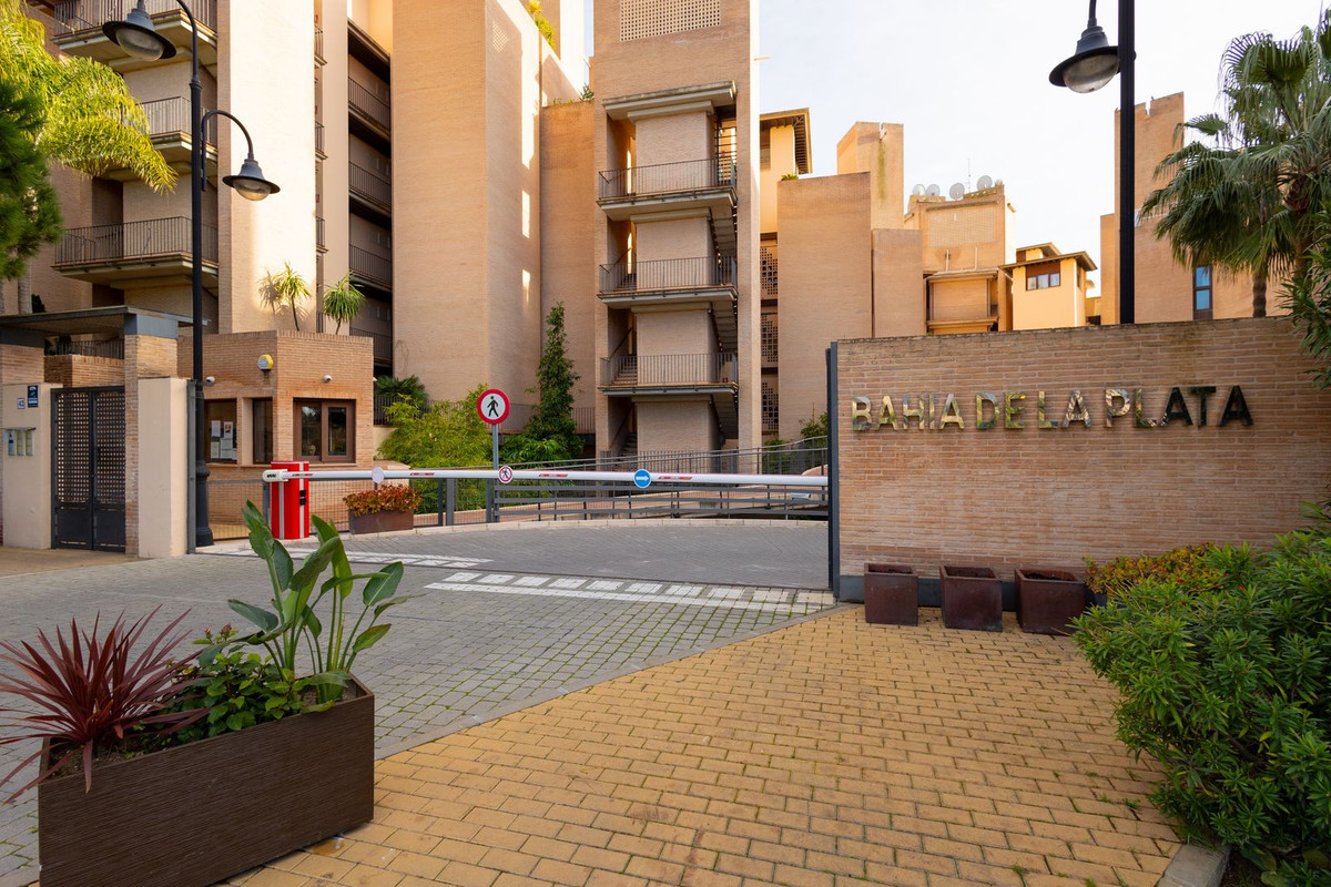 3 Bed Apartment for sale in New Golden Mile Costa Del Sol, Málaga, Spain