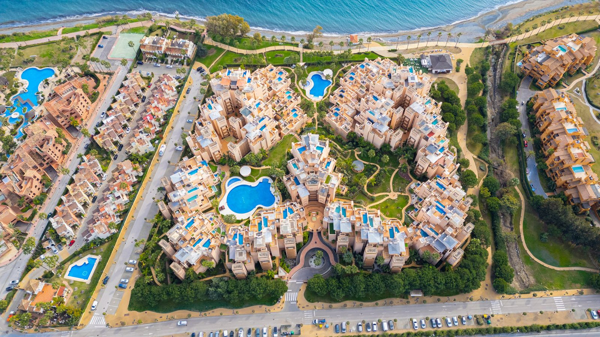 3 Bed Apartment for sale in New Golden Mile Costa Del Sol, Málaga, Spain