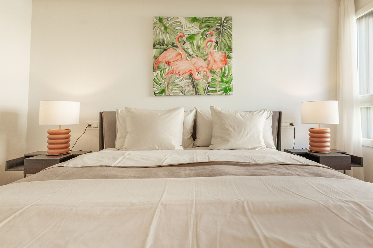 3 Bed Apartment for sale in The Golden Mile Costa Del Sol, Málaga, Spain