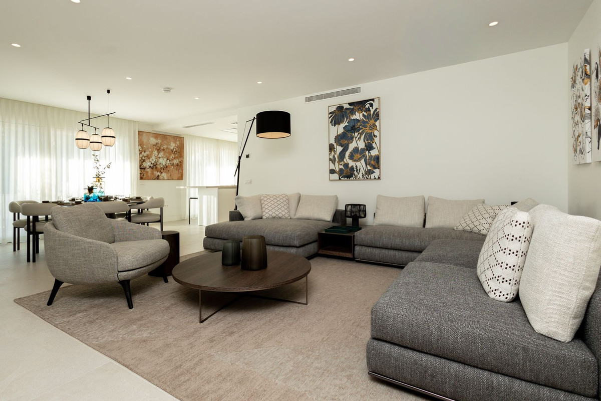 3 Bed Apartment for sale in The Golden Mile Costa Del Sol, Málaga, Spain