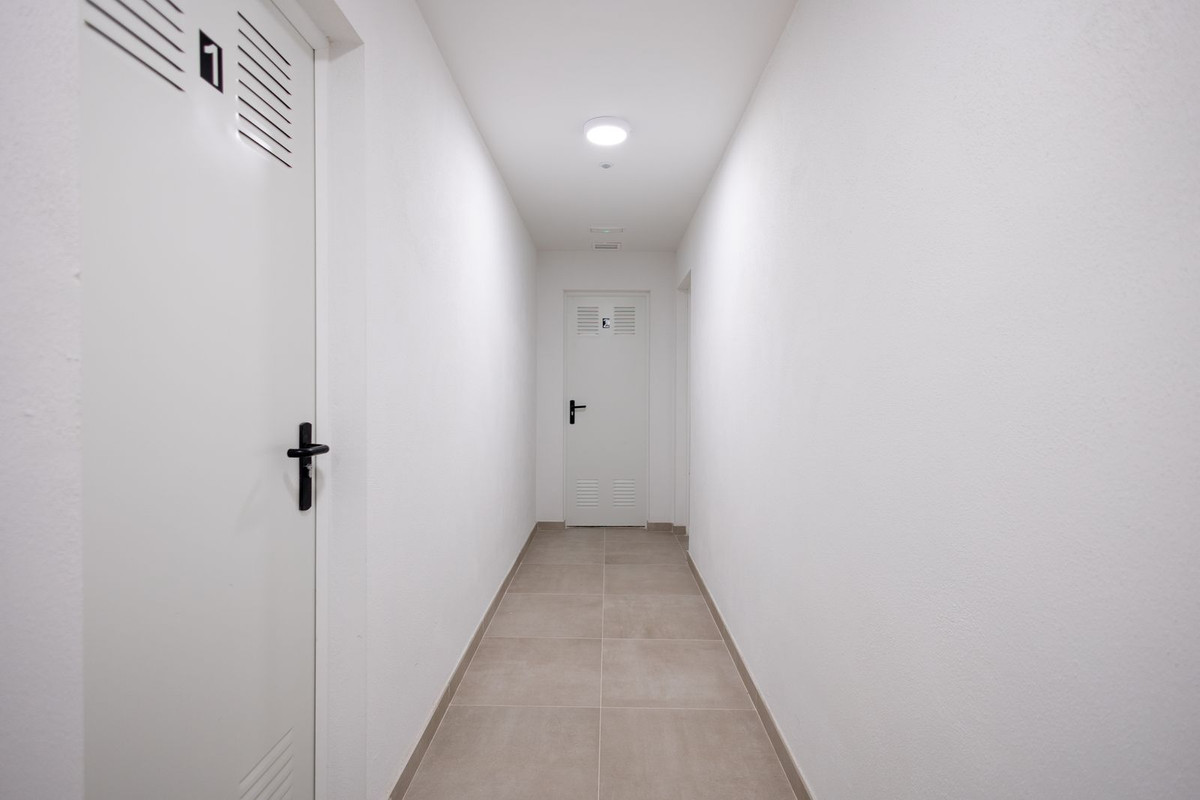 3 Bed Apartment for sale in The Golden Mile Costa Del Sol, Málaga, Spain
