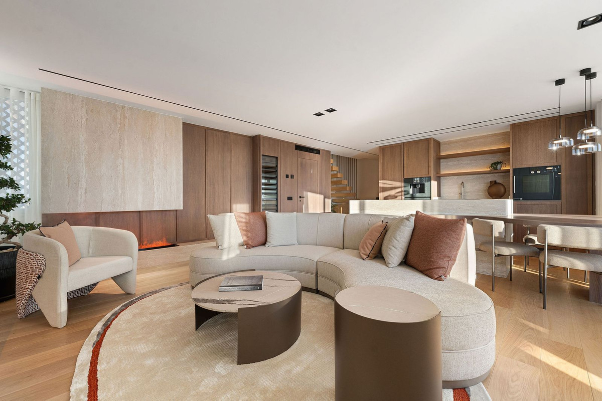 3 Bed Apartment for sale in The Golden Mile Costa Del Sol, Málaga, Spain