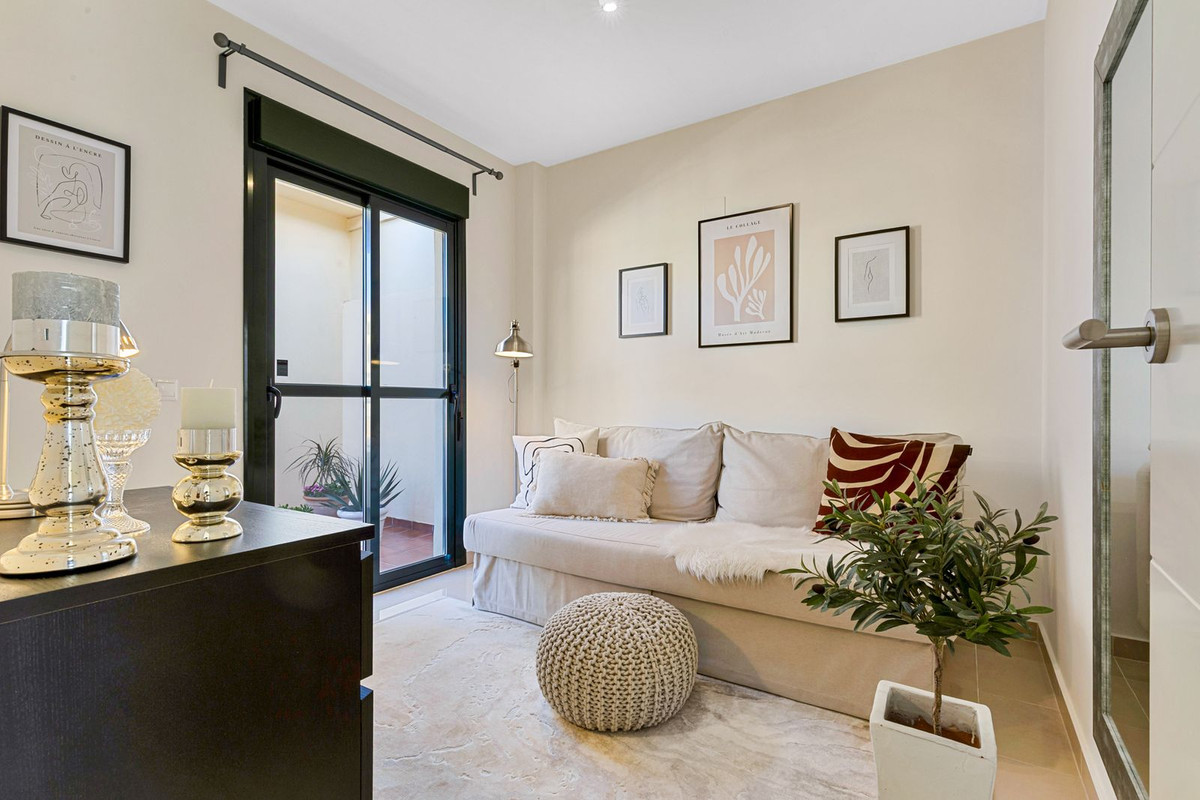 3 Bed Townhouse for sale in Los Pacos Costa Del Sol, Málaga, Spain