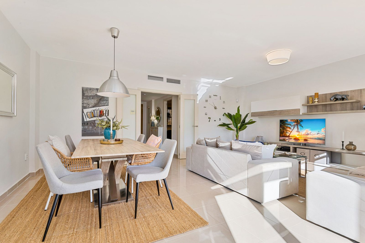 3 Bed Townhouse for sale in Los Pacos Costa Del Sol, Málaga, Spain
