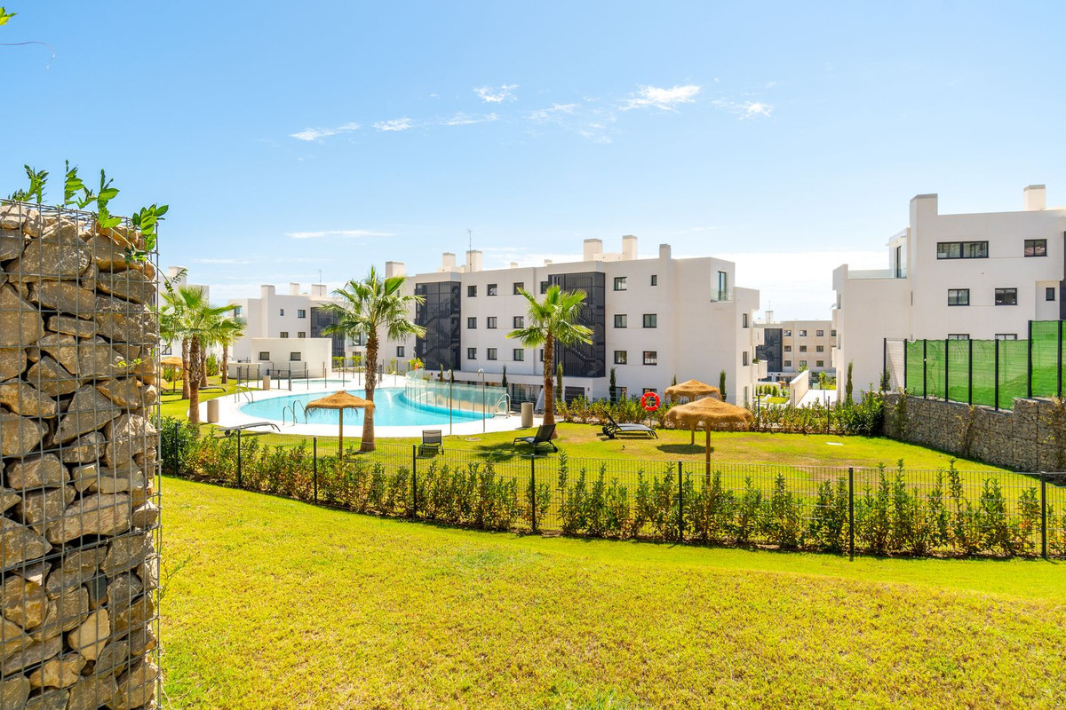 3 Bed Apartment for sale in Fuengirola Costa Del Sol, Málaga, Spain