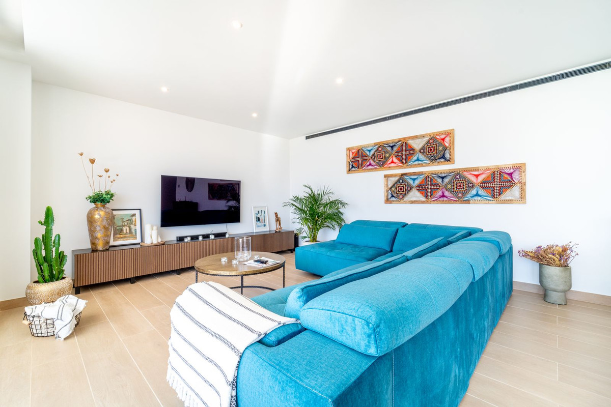 3 Bed Apartment for sale in Fuengirola Costa Del Sol, Málaga, Spain