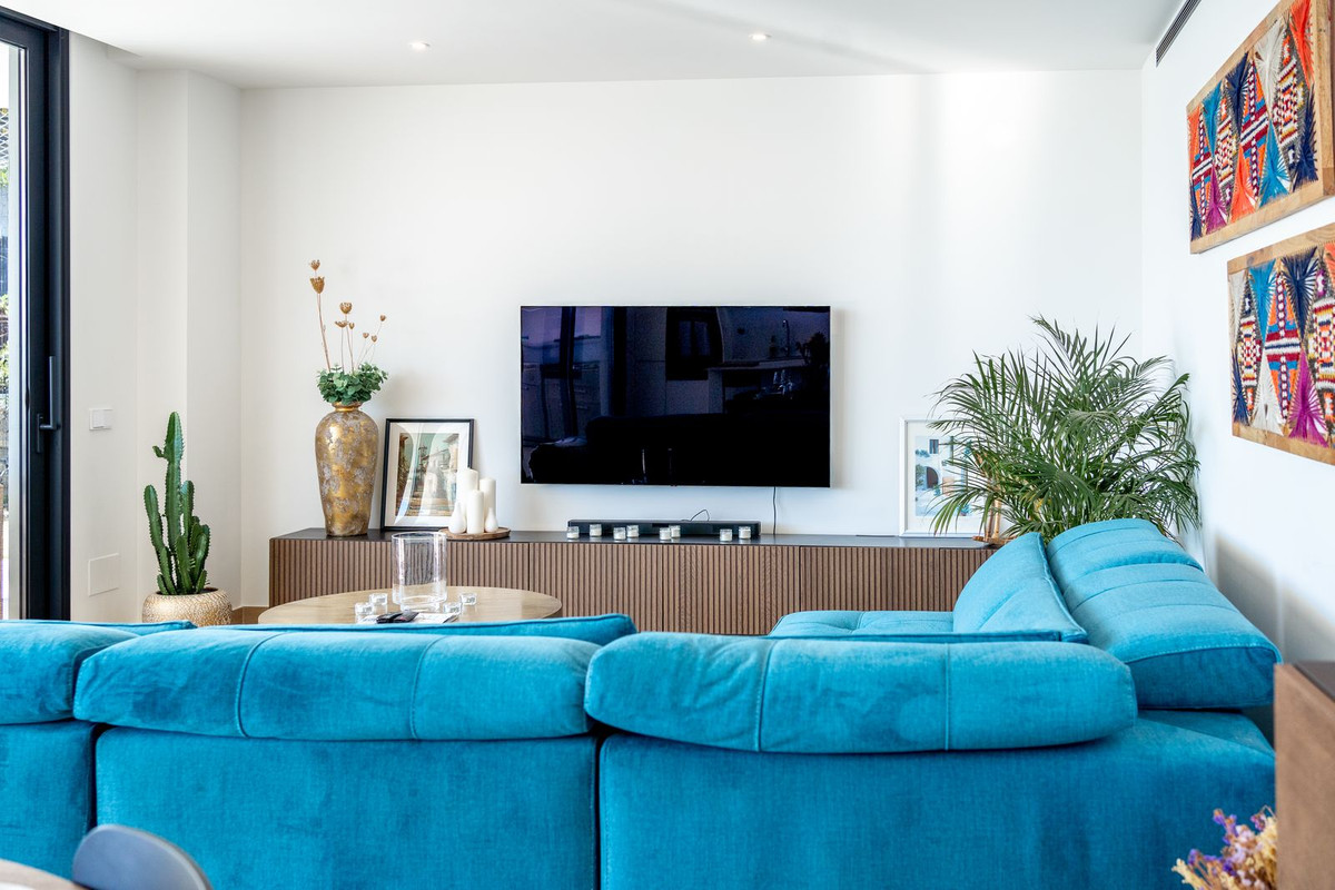 3 Bed Apartment for sale in Fuengirola Costa Del Sol, Málaga, Spain