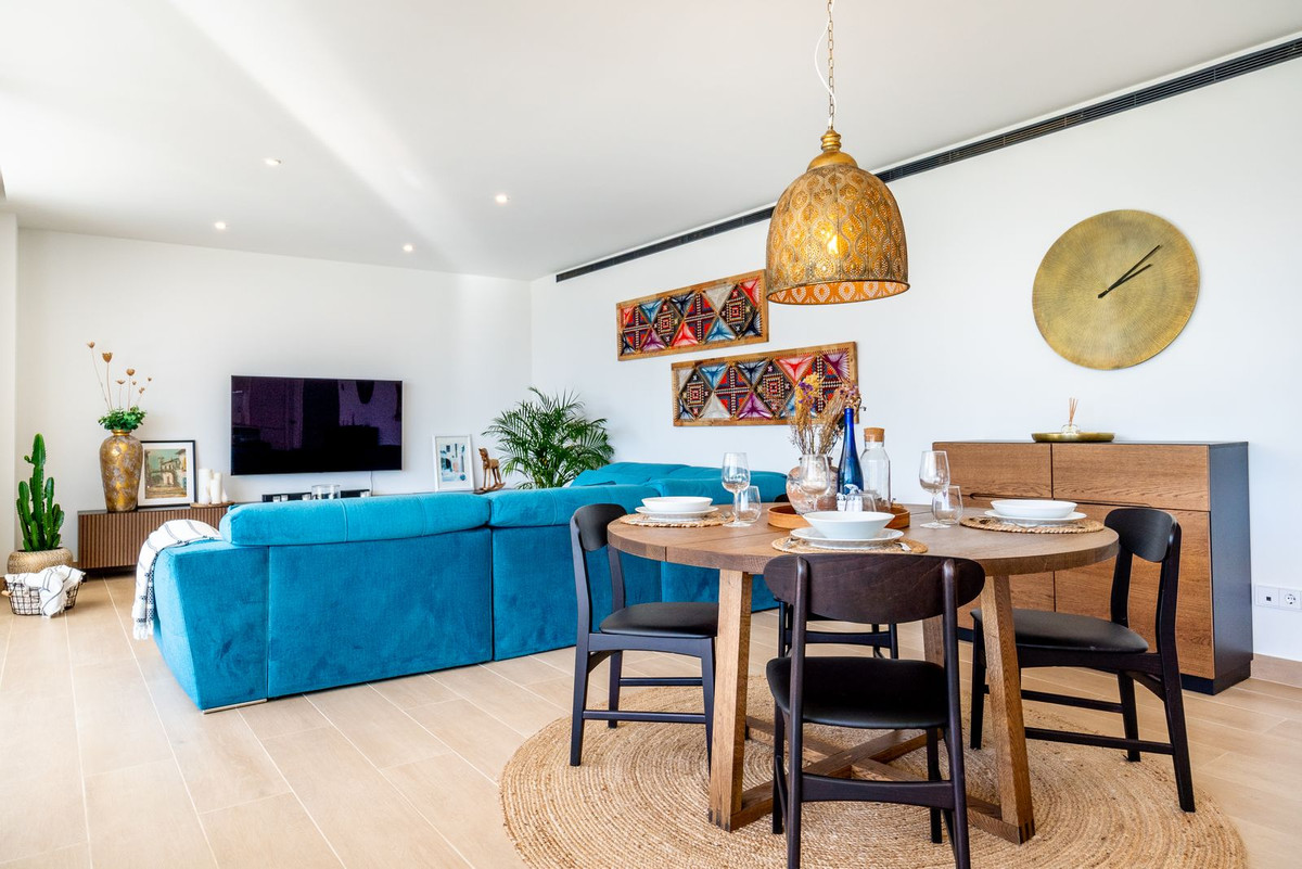 3 Bed Apartment for sale in Fuengirola Costa Del Sol, Málaga, Spain