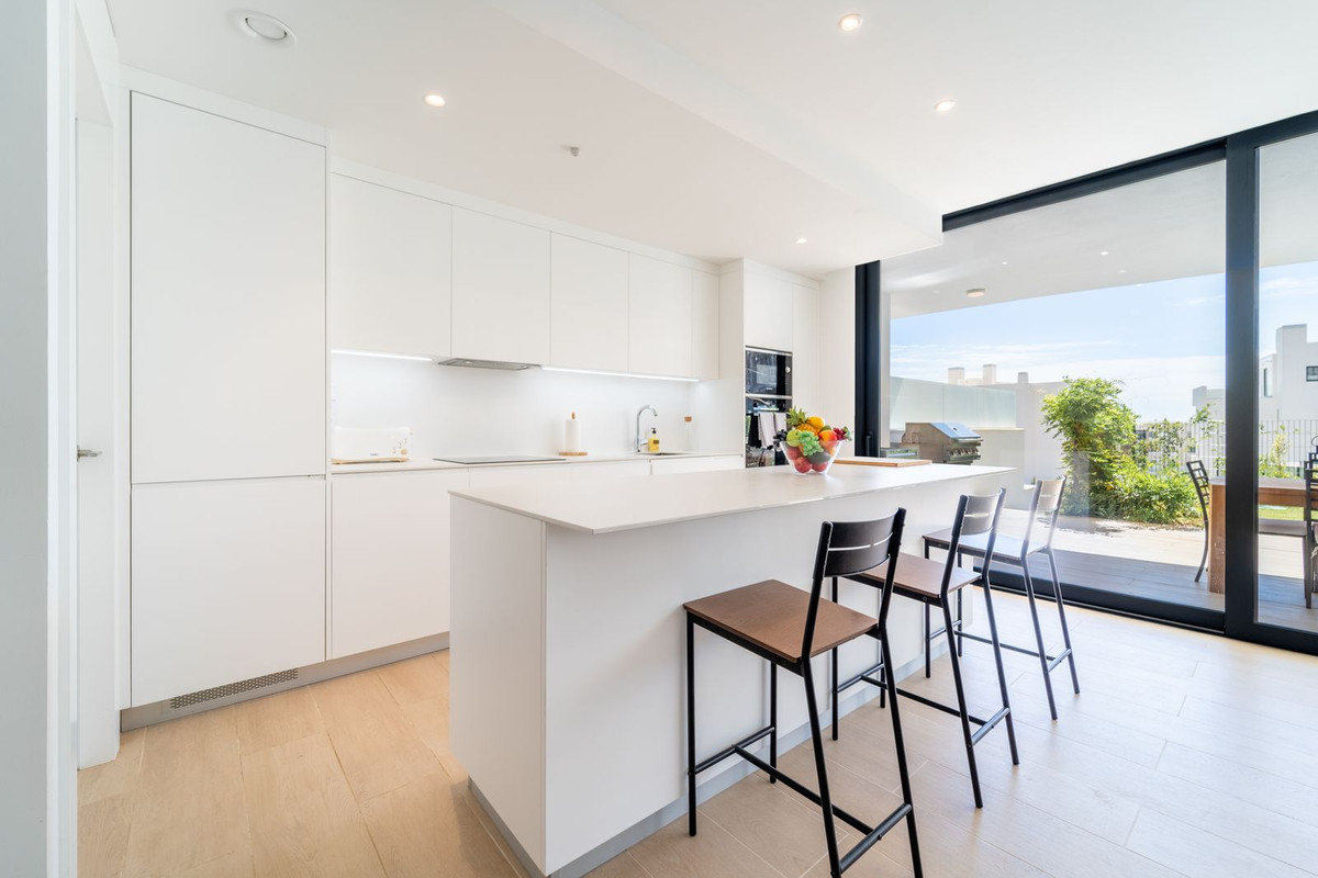 3 Bed Apartment for sale in Fuengirola Costa Del Sol, Málaga, Spain