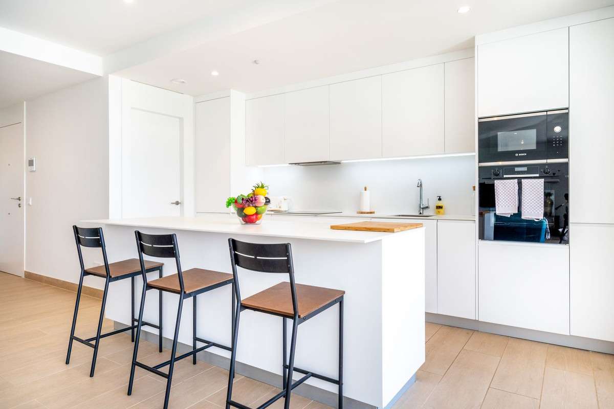 3 Bed Apartment for sale in Fuengirola Costa Del Sol, Málaga, Spain