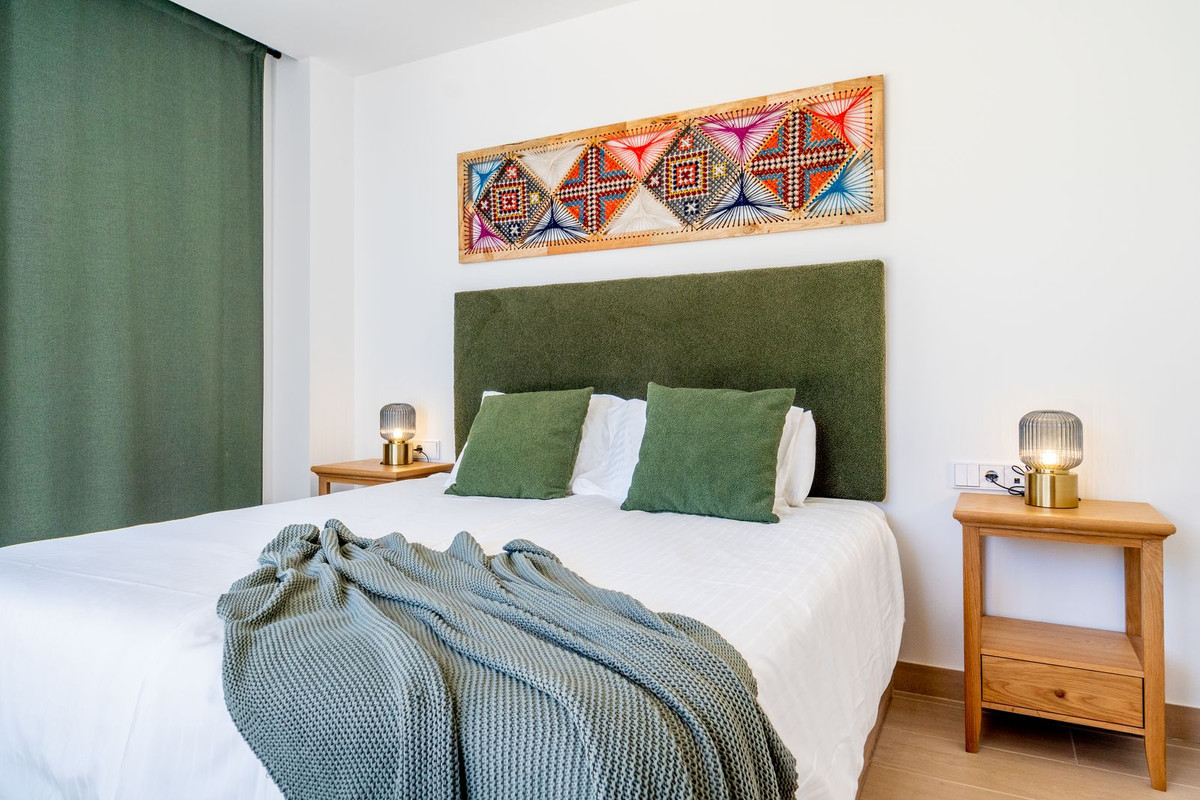 3 Bed Apartment for sale in Fuengirola Costa Del Sol, Málaga, Spain