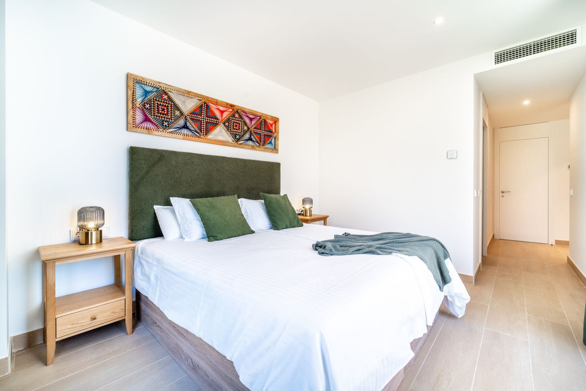 3 Bed Apartment for sale in Fuengirola Costa Del Sol, Málaga, Spain