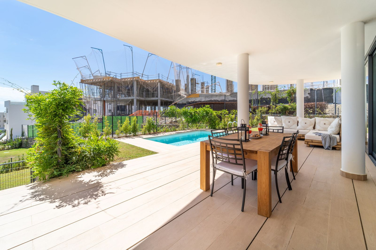 3 Bed Apartment for sale in Fuengirola Costa Del Sol, Málaga, Spain