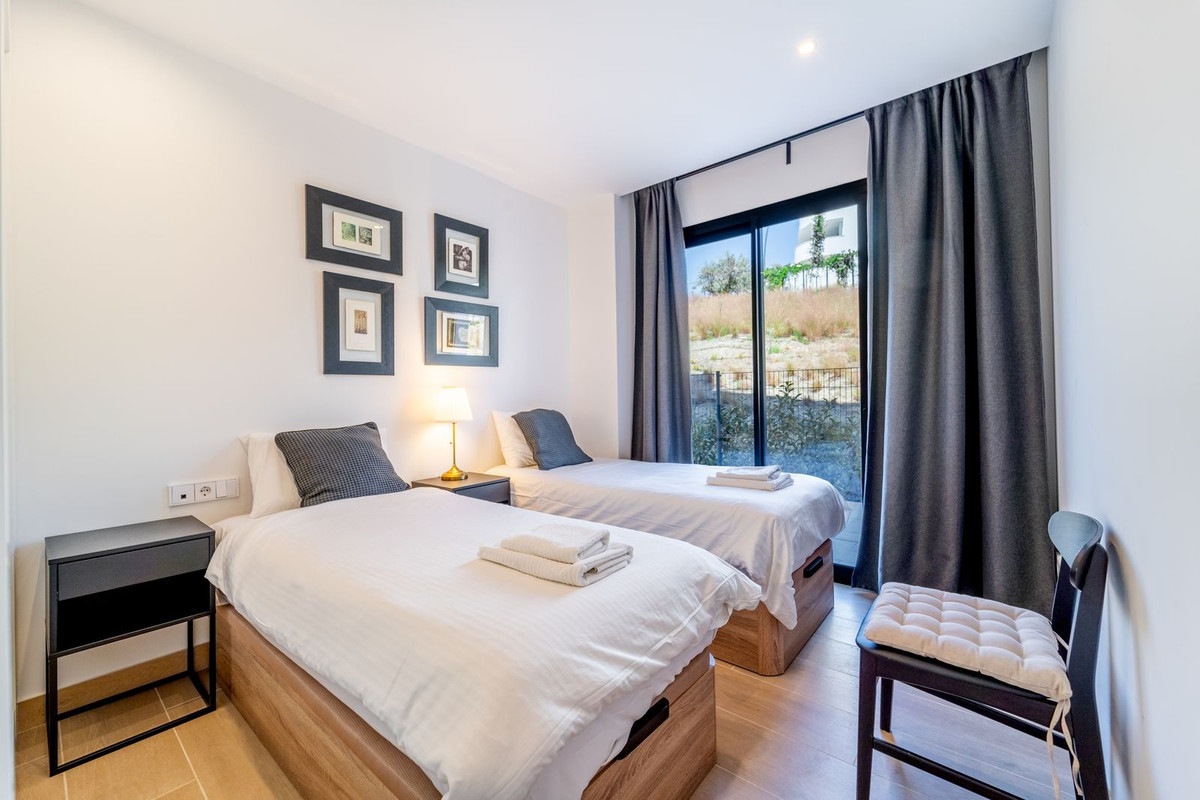 3 Bed Apartment for sale in Fuengirola Costa Del Sol, Málaga, Spain