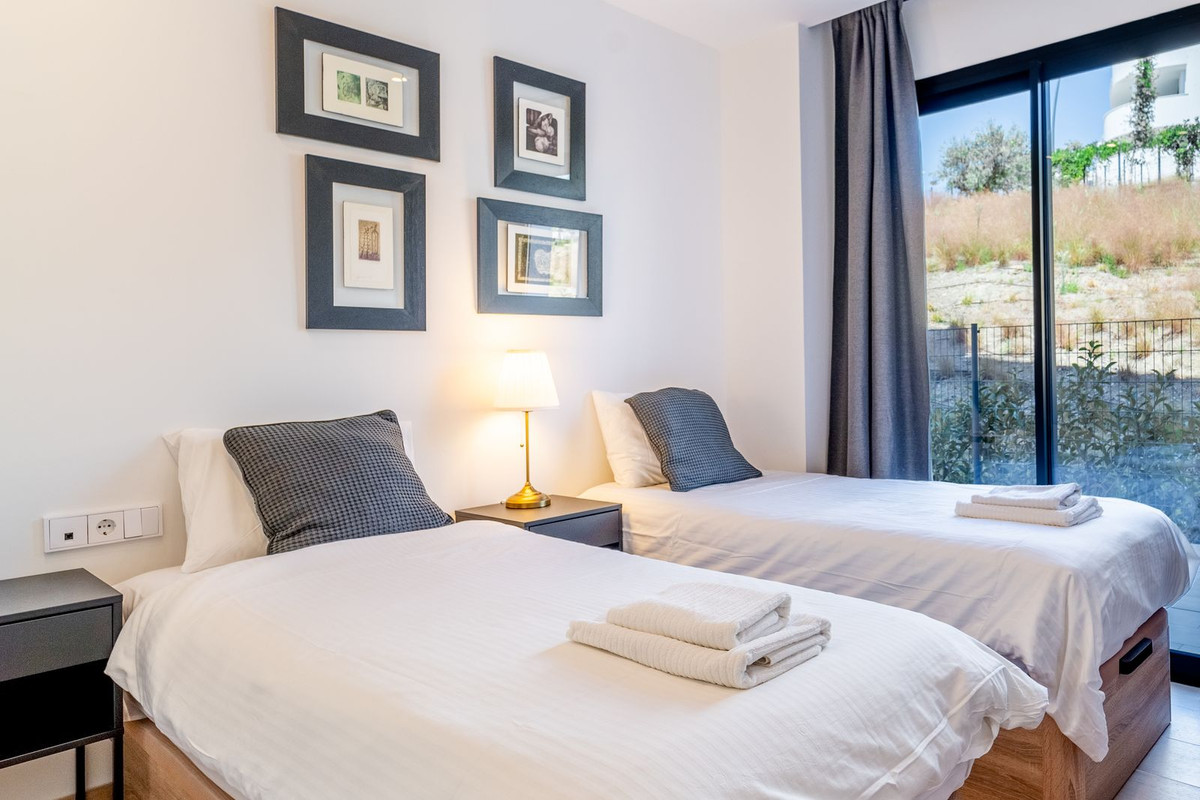 3 Bed Apartment for sale in Fuengirola Costa Del Sol, Málaga, Spain