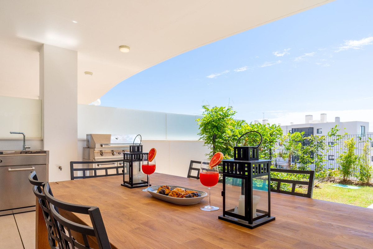 3 Bed Apartment for sale in Fuengirola Costa Del Sol, Málaga, Spain