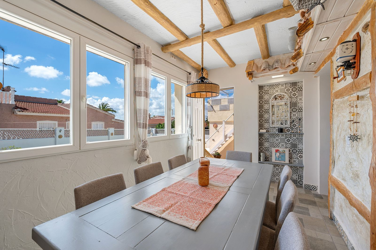 Se vende Villa - Chalet de 7 dormitorios en Costa Blanca, Alicante, España