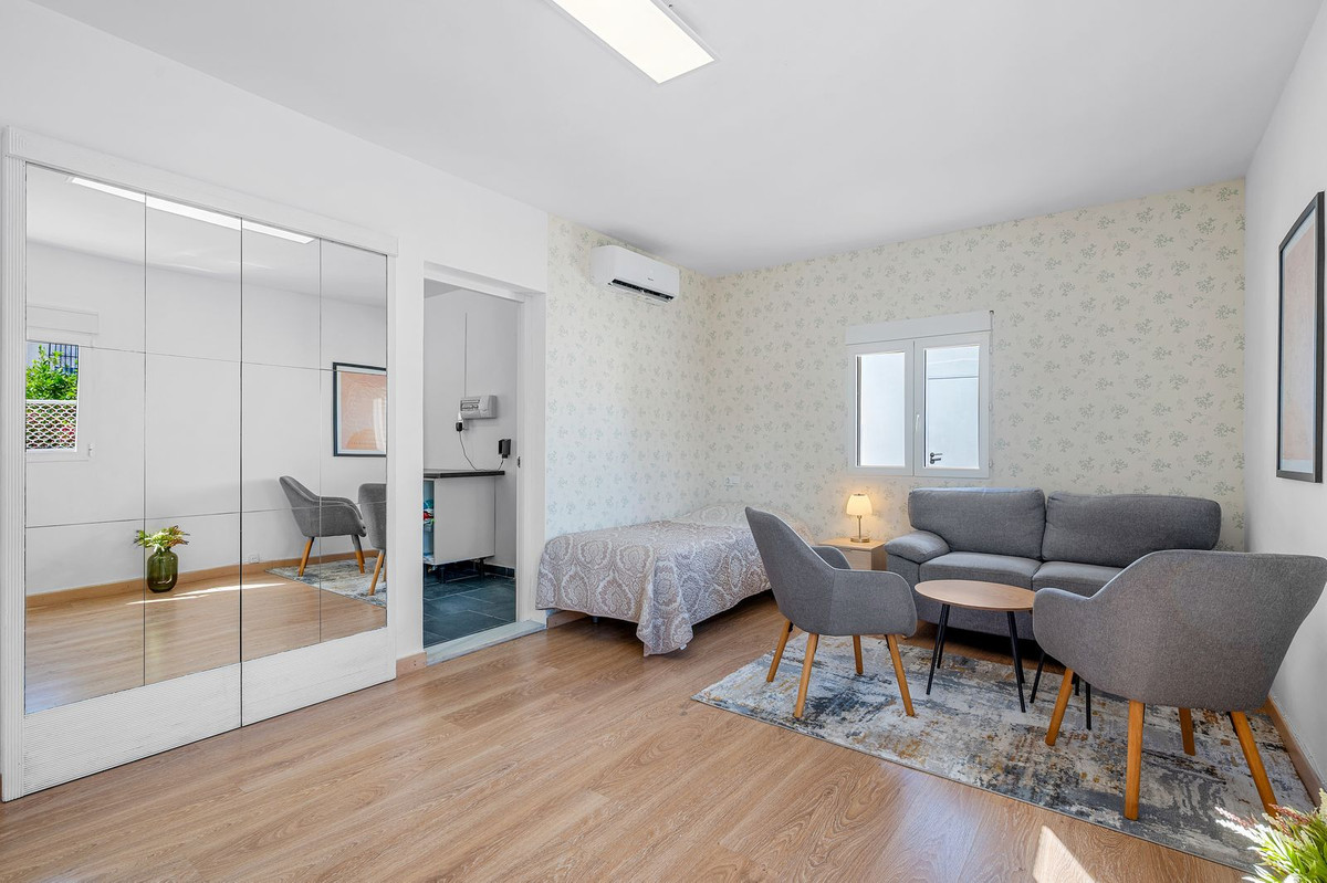 Se vende Villa - Chalet de 7 dormitorios en Costa Blanca, Alicante, España