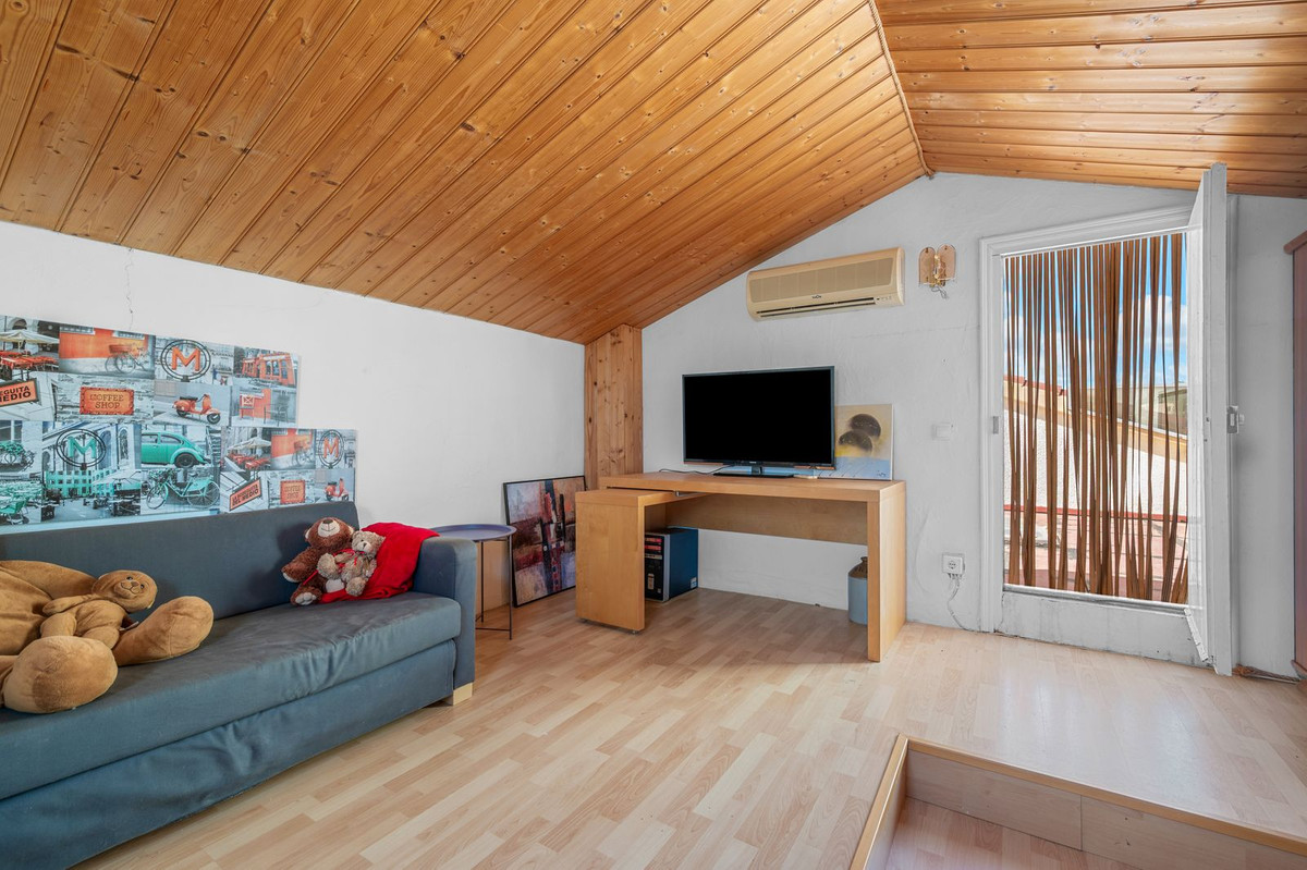 Se vende Villa - Chalet de 7 dormitorios en Costa Blanca, Alicante, España