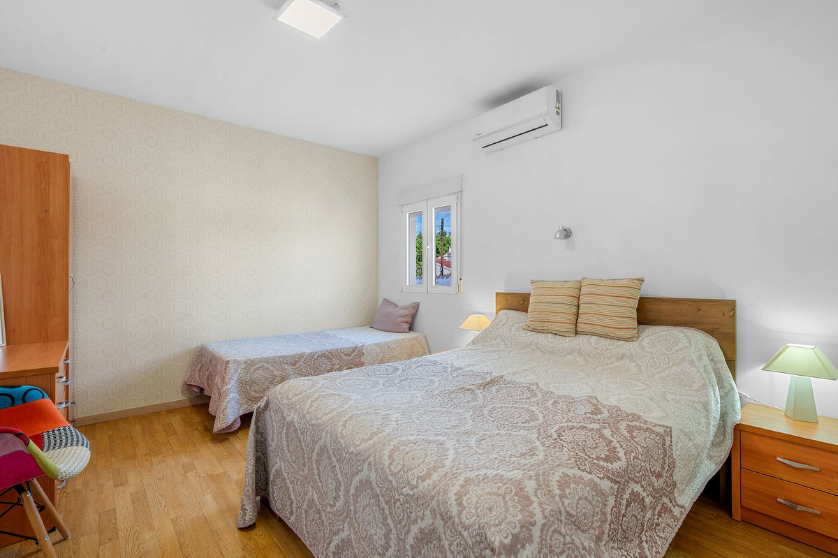 Se vende Villa - Chalet de 7 dormitorios en Costa Blanca, Alicante, España