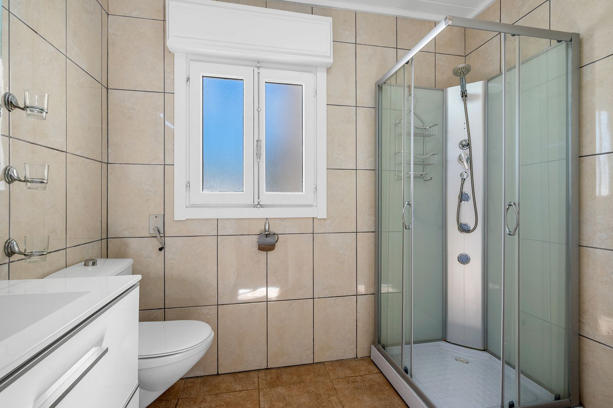 Se vende Villa - Chalet de 7 dormitorios en Costa Blanca, Alicante, España