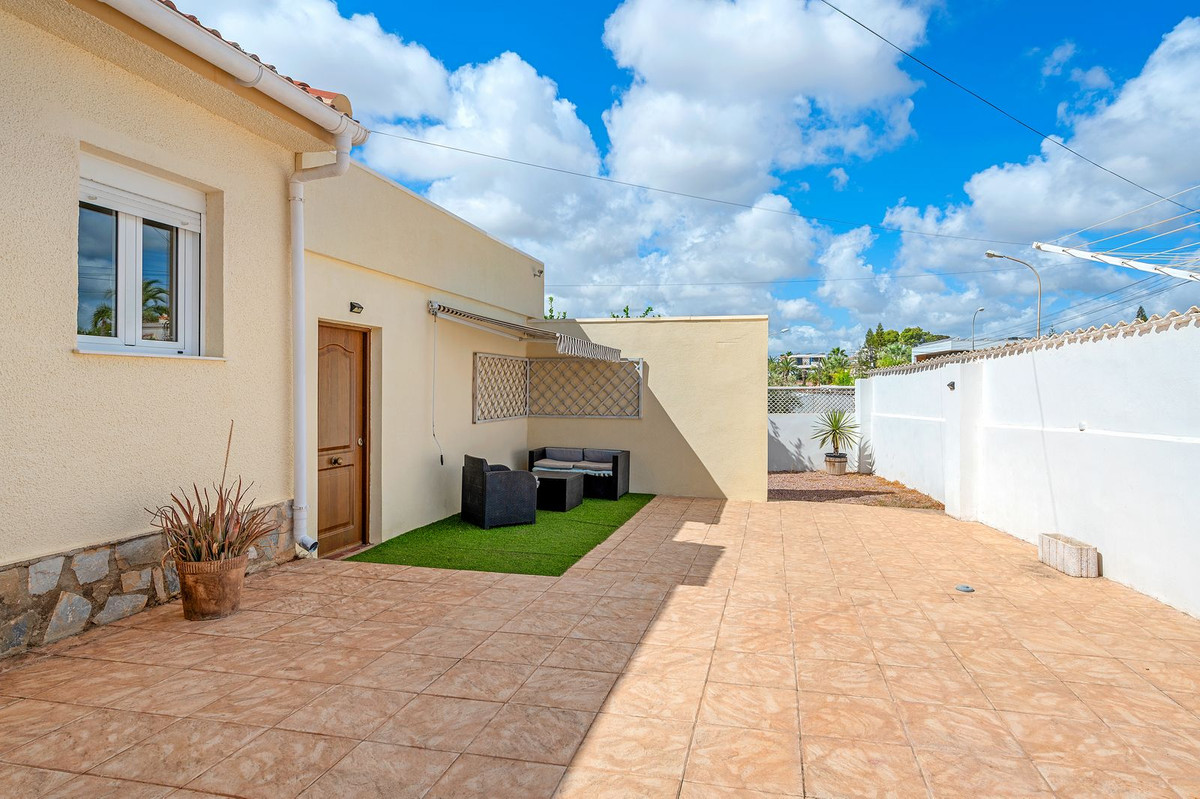 Se vende Villa - Chalet de 7 dormitorios en Costa Blanca, Alicante, España