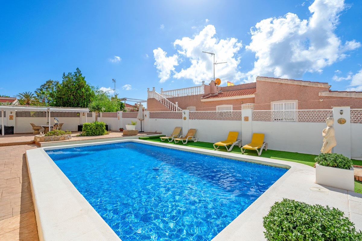 Se vende Villa - Chalet de 7 dormitorios en Costa Blanca, Alicante, España