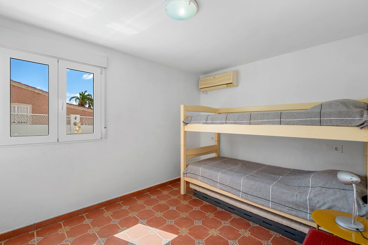 Se vende Villa - Chalet de 7 dormitorios en Costa Blanca, Alicante, España