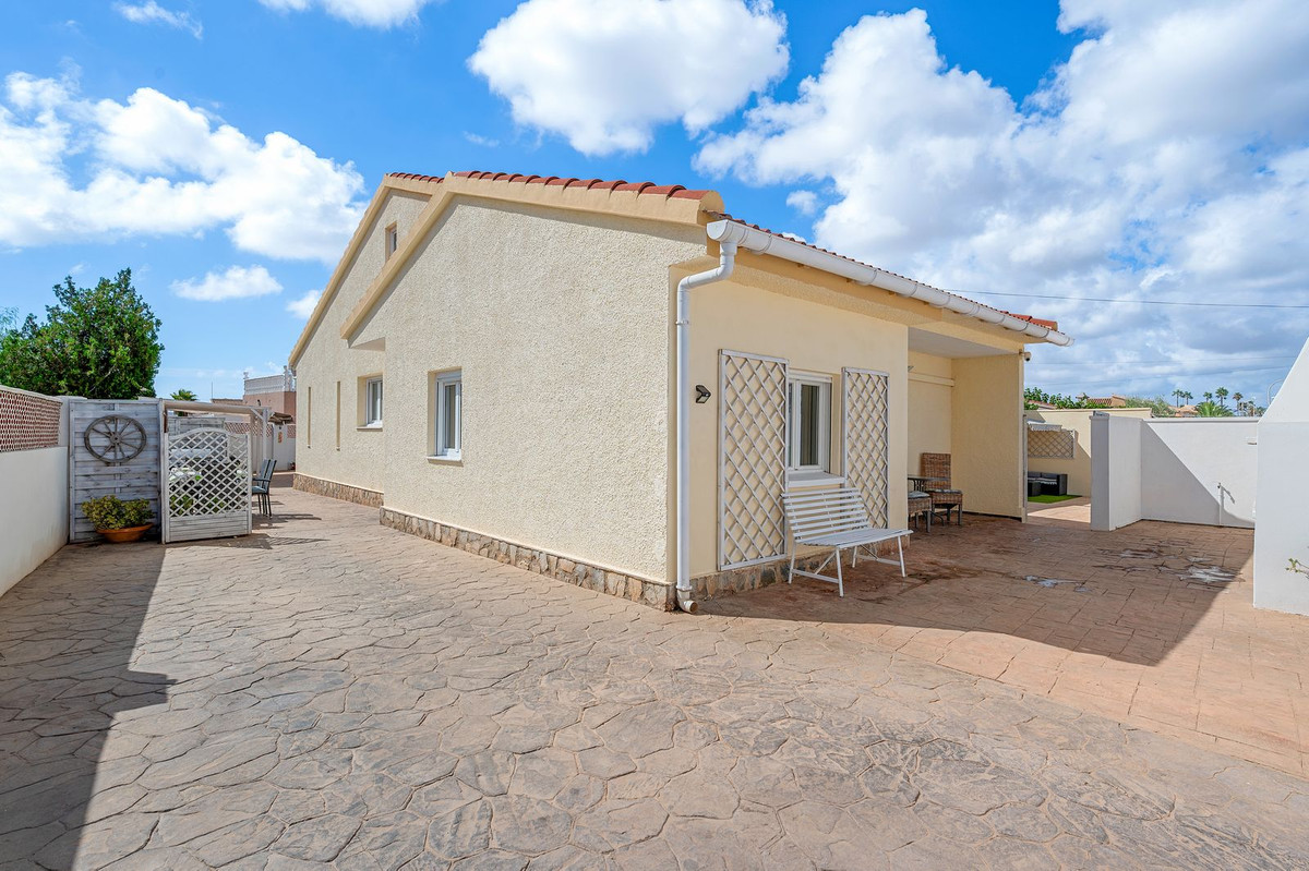 Se vende Villa - Chalet de 7 dormitorios en Costa Blanca, Alicante, España