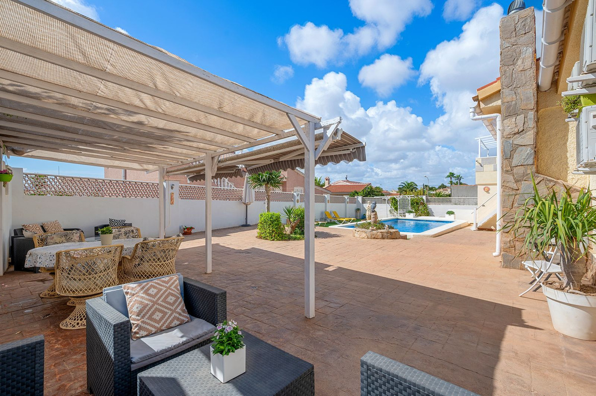 Se vende Villa - Chalet de 7 dormitorios en Costa Blanca, Alicante, España