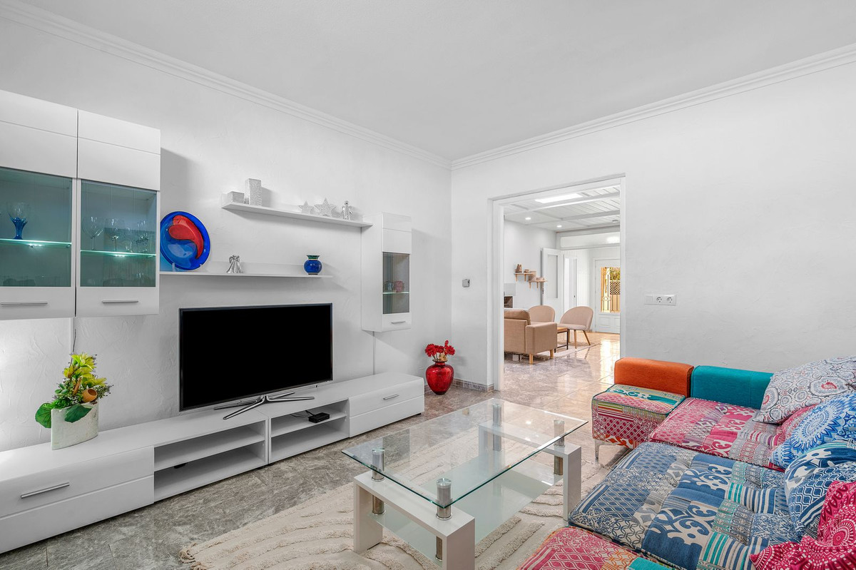 Se vende Villa - Chalet de 7 dormitorios en Costa Blanca, Alicante, España