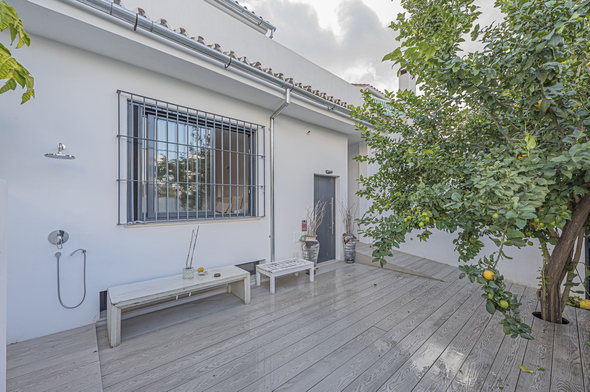 4 Bed Townhouse for sale in San Pedro De Alcántara Costa Del Sol, Málaga, Spain