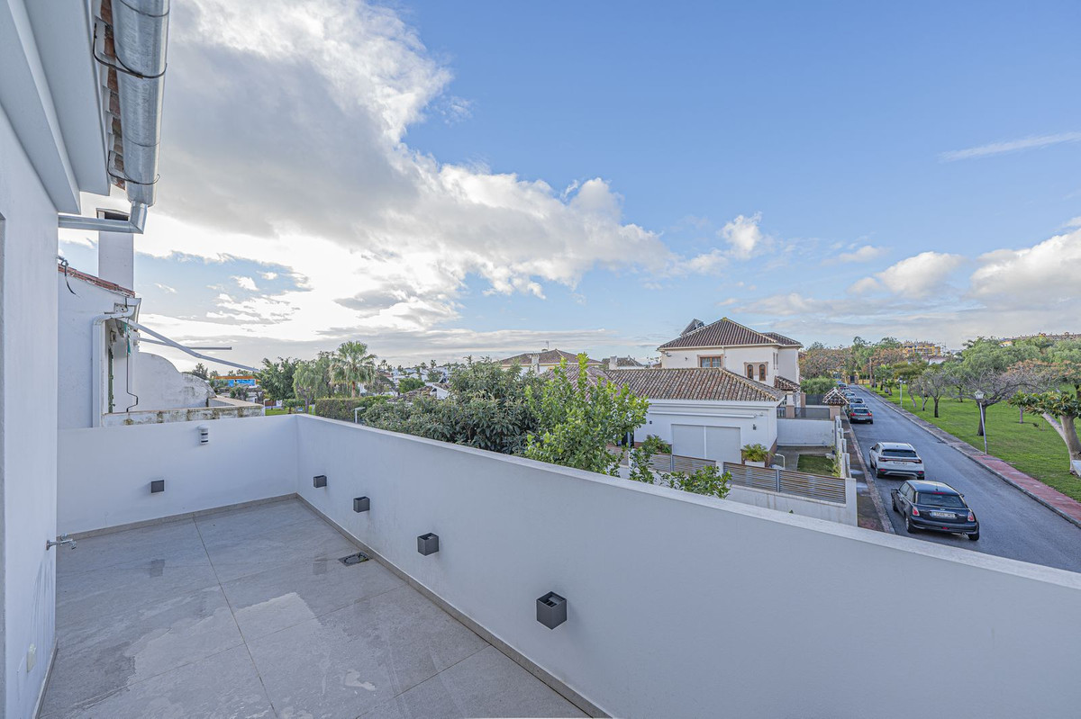 4 Bed Townhouse for sale in San Pedro De Alcántara Costa Del Sol, Málaga, Spain