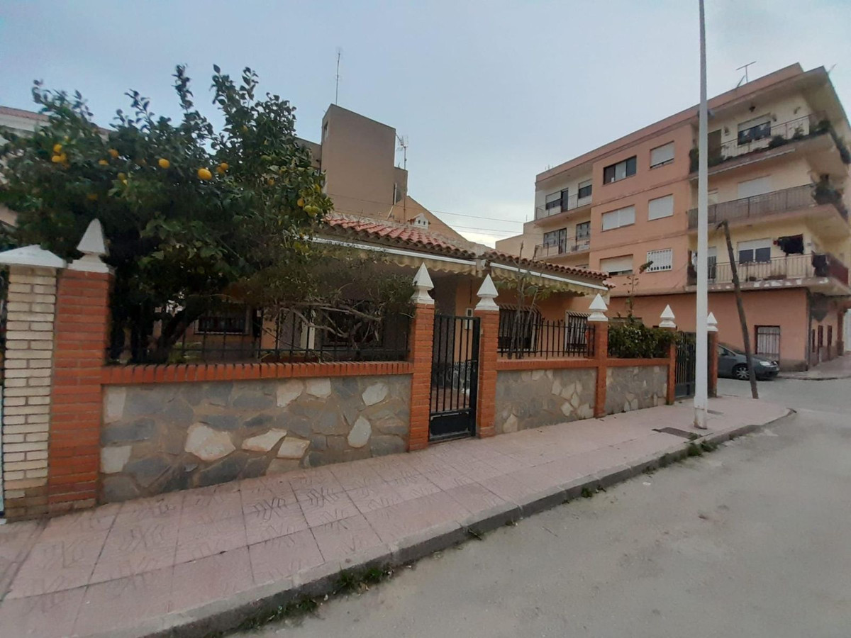 Se vende Adosada de 5 dormitorios en Costa Calida, Murcia, España