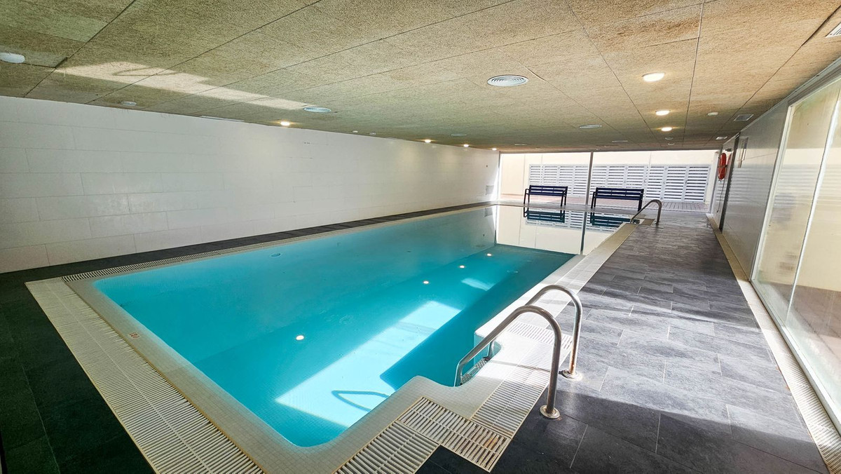 Se vende Apartamento Planta Media de 3 dormitorios en Costa Del Sol, Málaga, España