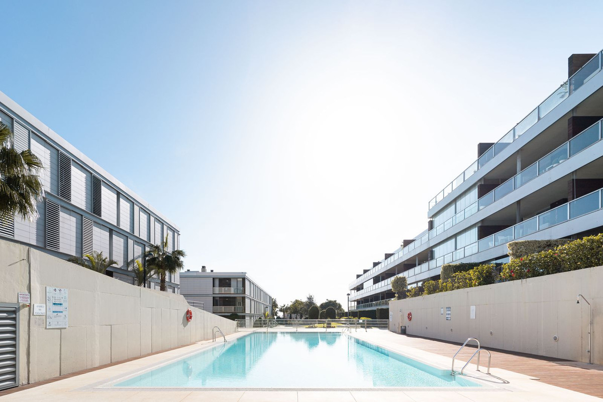 Se vende Apartamento Planta Media de 3 dormitorios en Costa Del Sol, Málaga, España