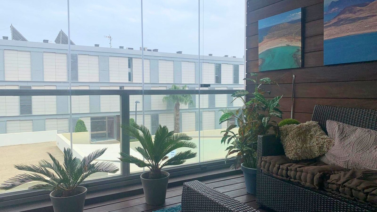 Se vende Apartamento Planta Media de 3 dormitorios en Costa Del Sol, Málaga, España