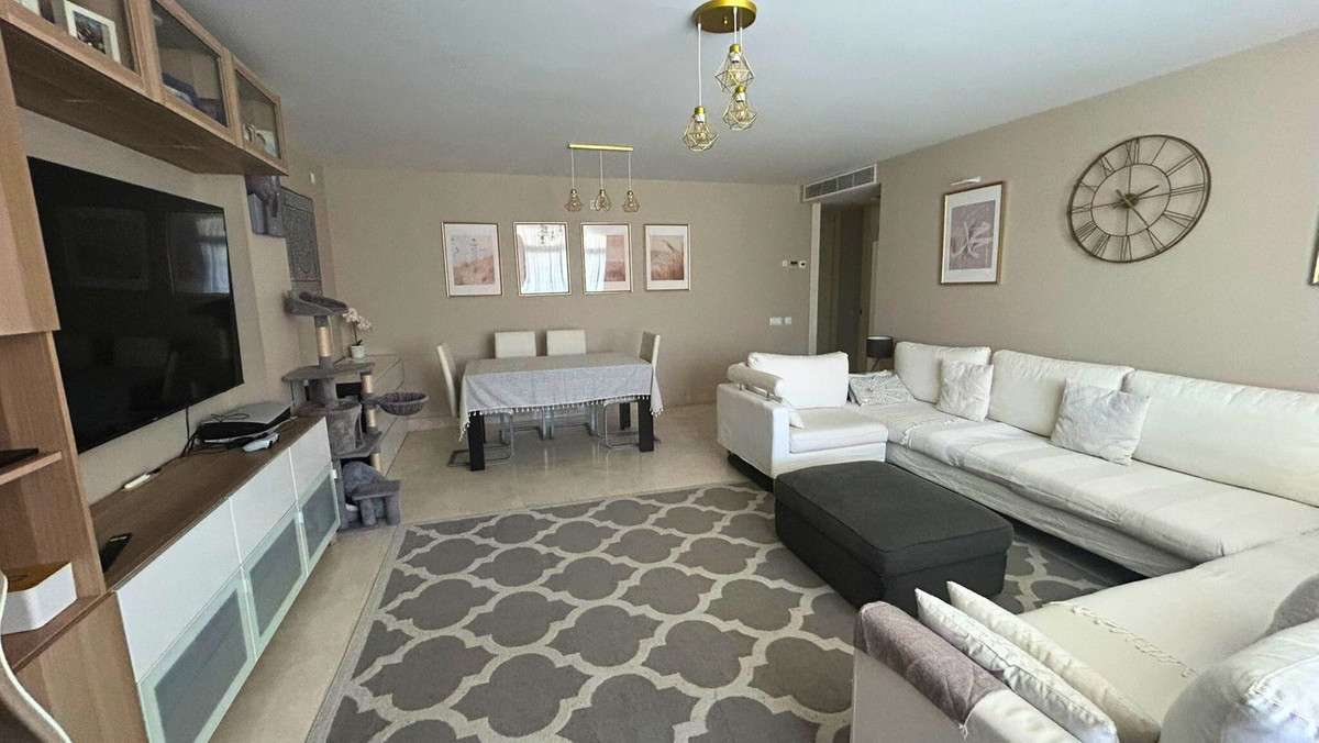 Se vende Apartamento Planta Media de 3 dormitorios en Costa Del Sol, Málaga, España
