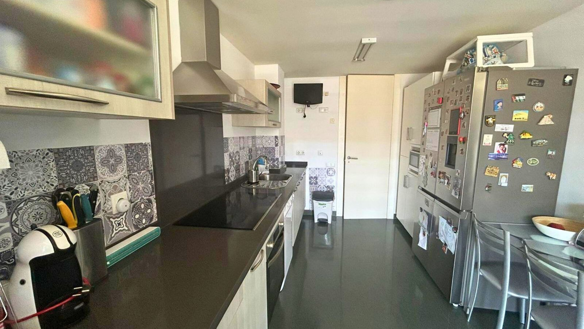 Se vende Apartamento Planta Media de 3 dormitorios en Costa Del Sol, Málaga, España