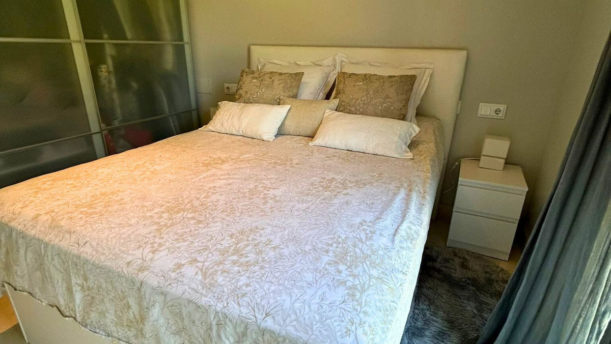 Se vende Apartamento Planta Media de 3 dormitorios en Costa Del Sol, Málaga, España