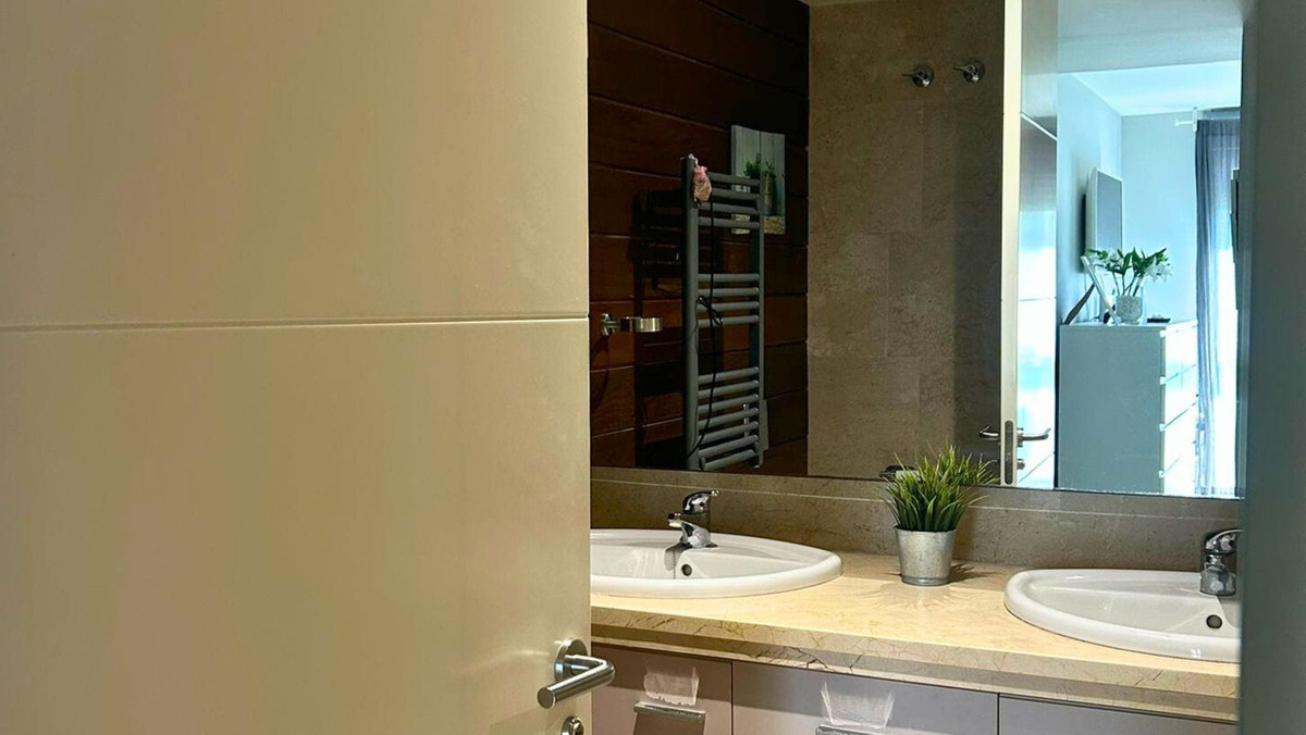 Se vende Apartamento Planta Media de 3 dormitorios en Costa Del Sol, Málaga, España