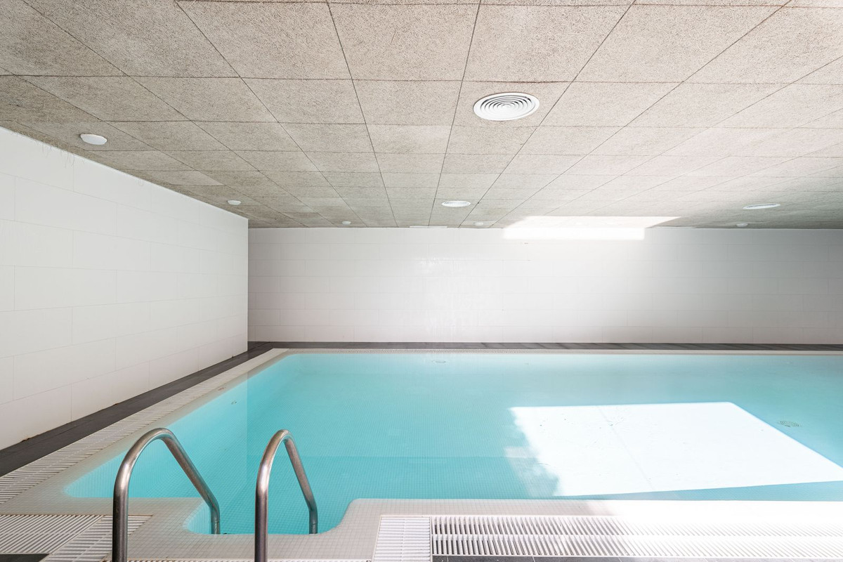 Se vende Apartamento Planta Media de 3 dormitorios en Costa Del Sol, Málaga, España