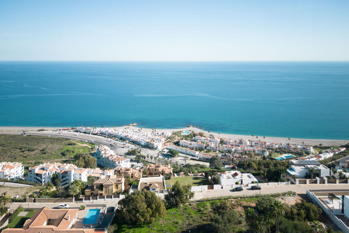 Se vende Apartamento Planta Media de 3 dormitorios en Costa Del Sol, Málaga, España