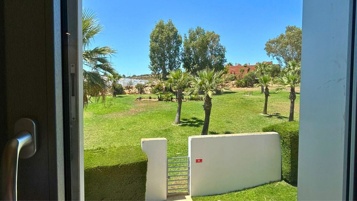 Se vende Apartamento Planta Media de 3 dormitorios en Costa Del Sol, Málaga, España