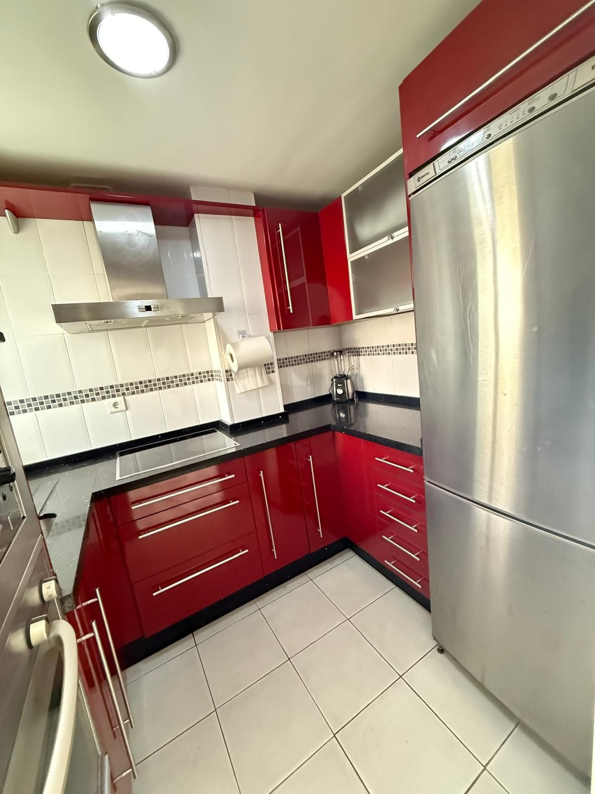 Se vende Apartamento Planta Media de 2 dormitorios en Costa Del Sol, Málaga, España