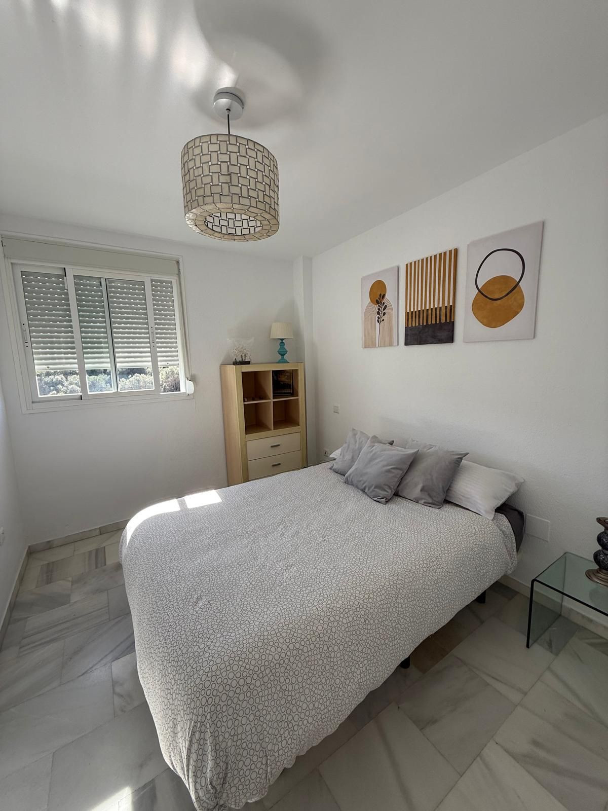 Se vende Apartamento Planta Media de 2 dormitorios en Costa Del Sol, Málaga, España